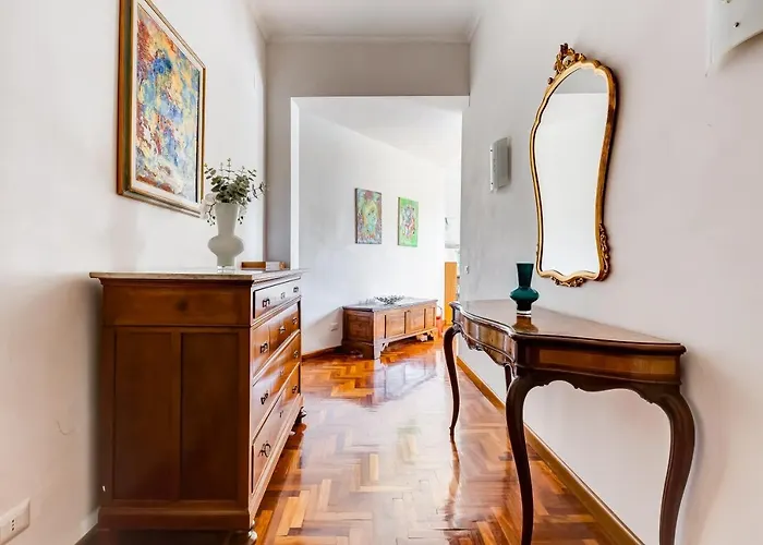 Large And Bright Amazing View Basilica San Giovanni In Laterano Apartament *