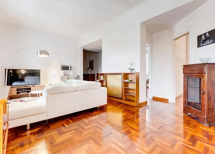Large And Bright Amazing View Basilica San Giovanni In Laterano Apartament